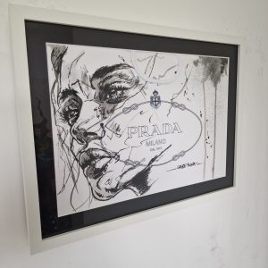Tableau Portrait Féminin sur Véritable Sac Cartonné PRADA – Pièce Unique