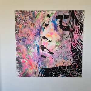 femme fluo pop ( L'ESSENCE DU REGARD )