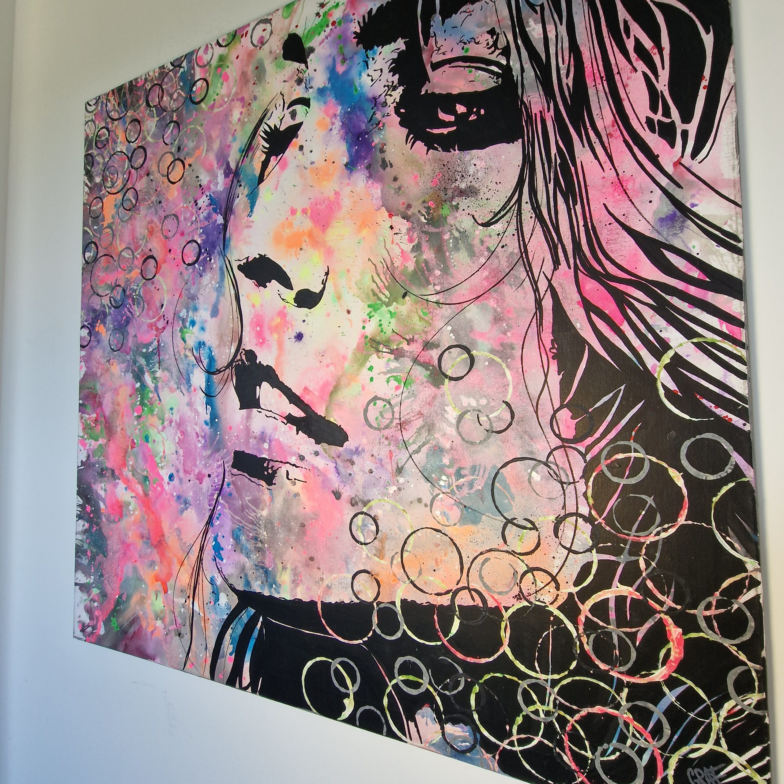 femme fluo pop ( L'ESSENCE DU REGARD ) – Image 2